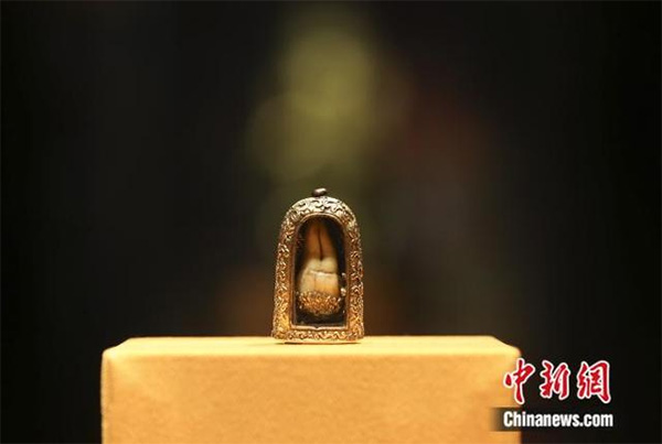 班禪牙龕，故宮博物院藏