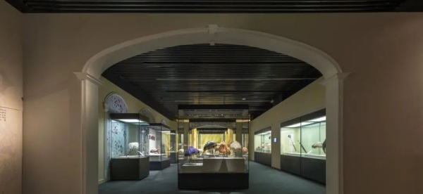 中西展廳美學(xué)設(shè)計(jì)