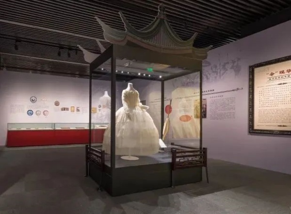 中西展廳美學(xué)設(shè)計(jì)