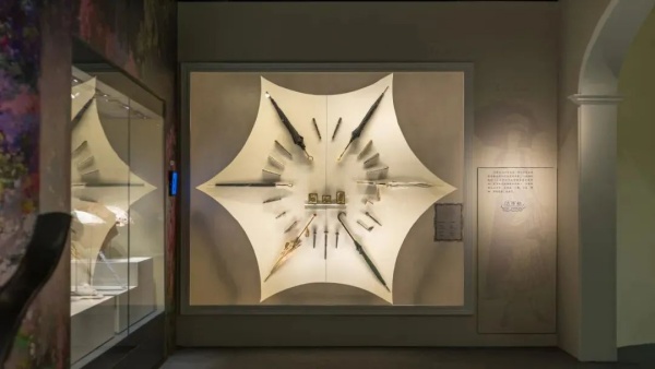 中西展廳美學(xué)設(shè)計(jì)